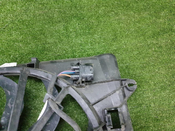 Диффузор с вентилятором Genesis GV70 (2020-н.в.)