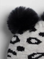 Шапка для девочки зимняя с помпонами на завязках