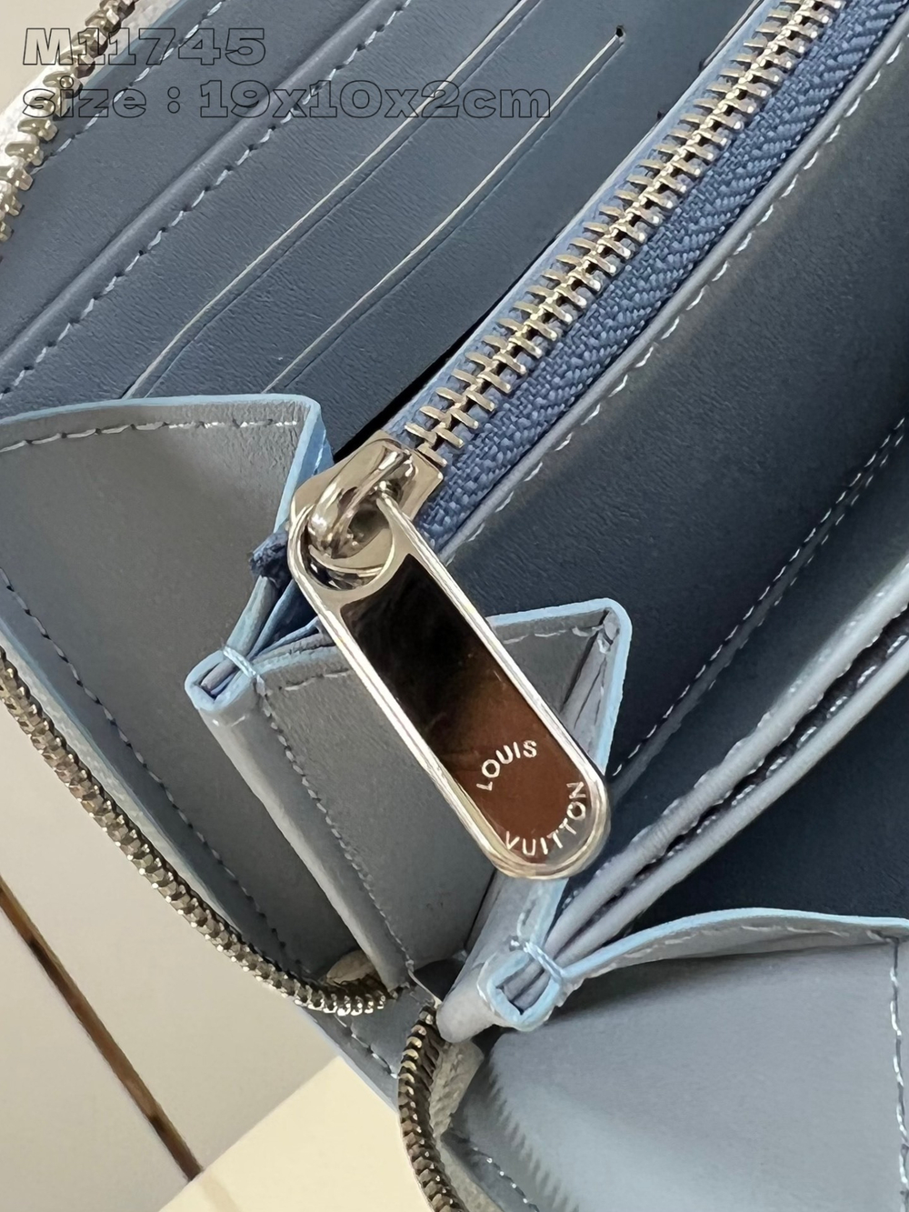 Louis Vuitton Zippy Wallet