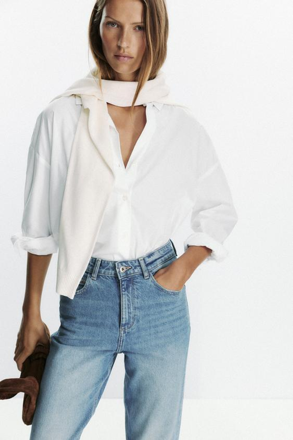 ZARA ДЖИНСЫ MOM FIT COMFORT Z.01 С ВЫСОКОЙ ПОСАДКОЙ, ВЫЦВЕТШИЙ СИНИЙ