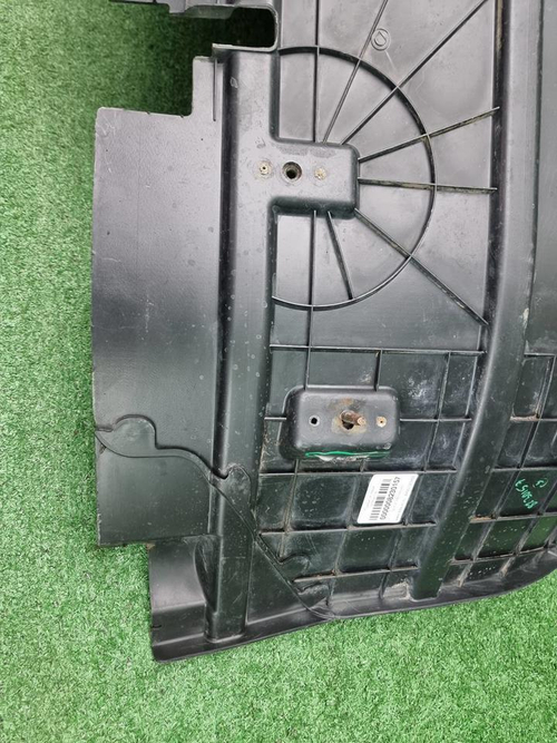 Подкрылок передний левый Ford Cargo (2011-н.в.)