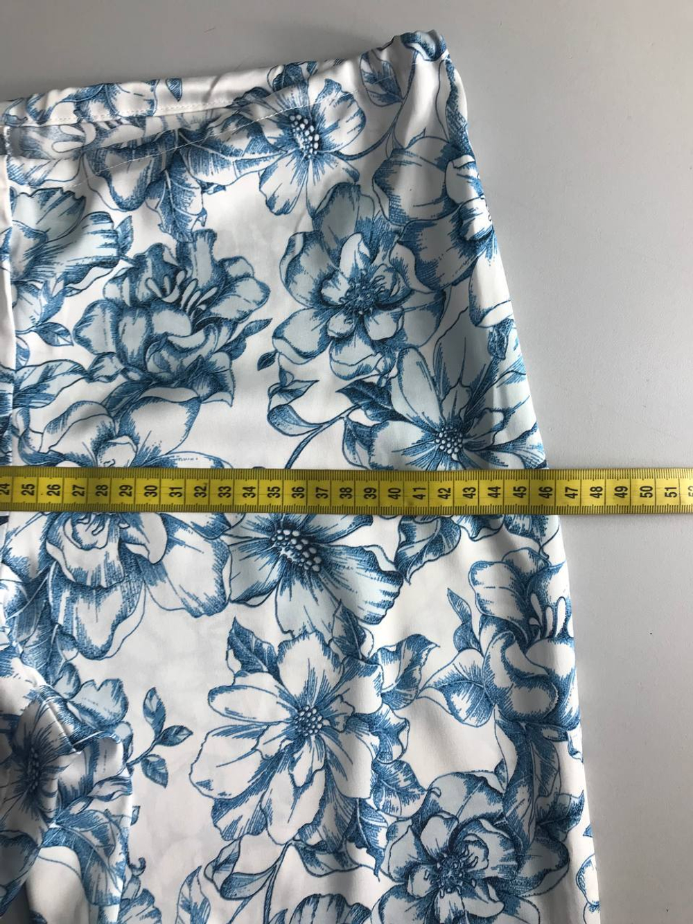 Брюки красивые свободного кроя, визуально на 42/44 размер