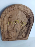 Освященная Икона Святой Троицы резная из дуба 14х17.5 см