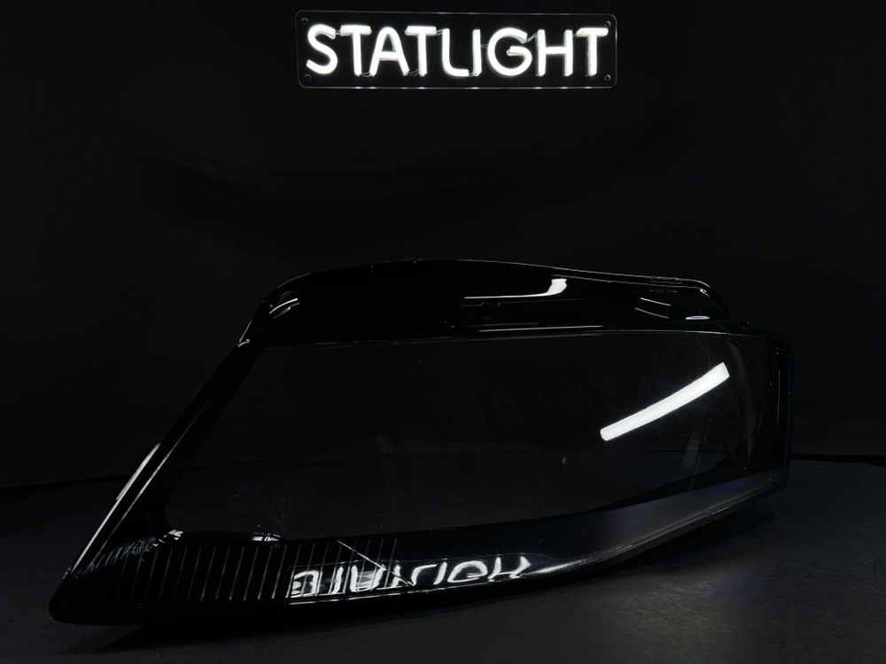 Левое стекло фары AUDI A4 B8 2007-2012 дорест