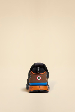 Кроссовки из текстиля