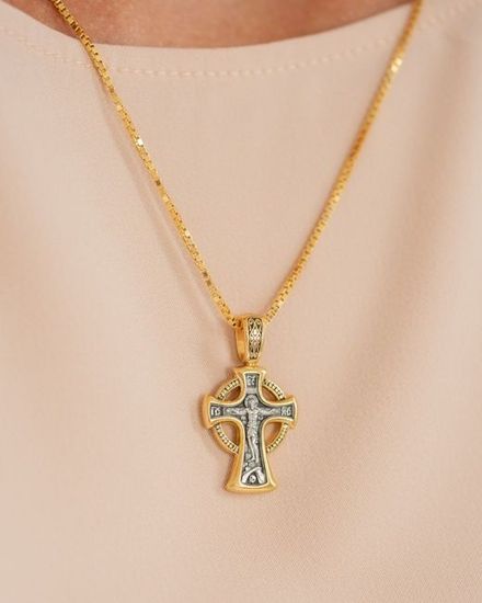 Серебряный новгородский крест с Распятием. Совмещенная фотография с размерами._5