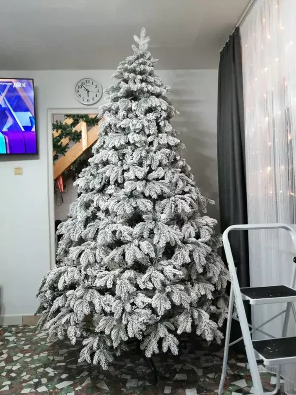 Заснеженная елка «Камчатская» (Литая+пвх) от 1.2 м до 5 м