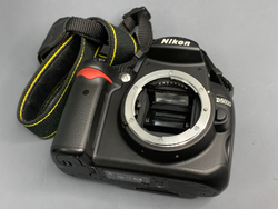 Nikon D5000 3.700 кадров