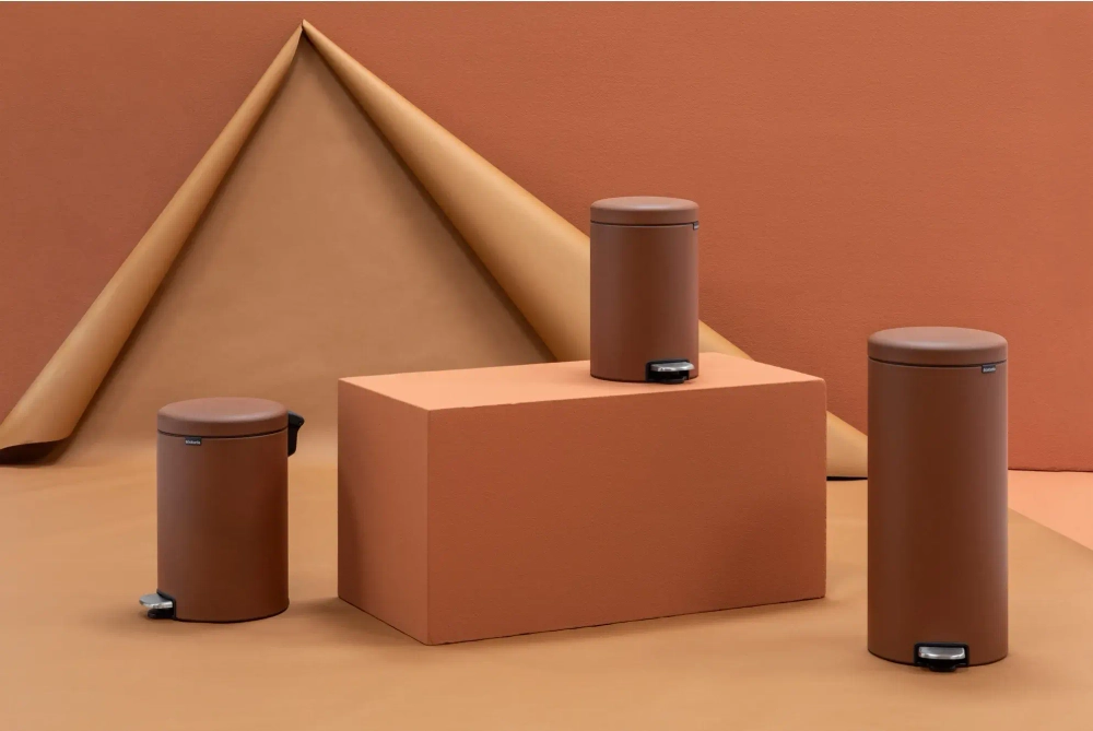 Brabantia NewIcon Контейнер для минеральных отходов с корицей, 30 л.