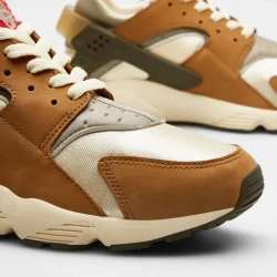 Nike x Stussy Air Huarache LE