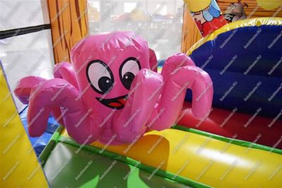 Коммерческий надувной батут "Весёлый пират"