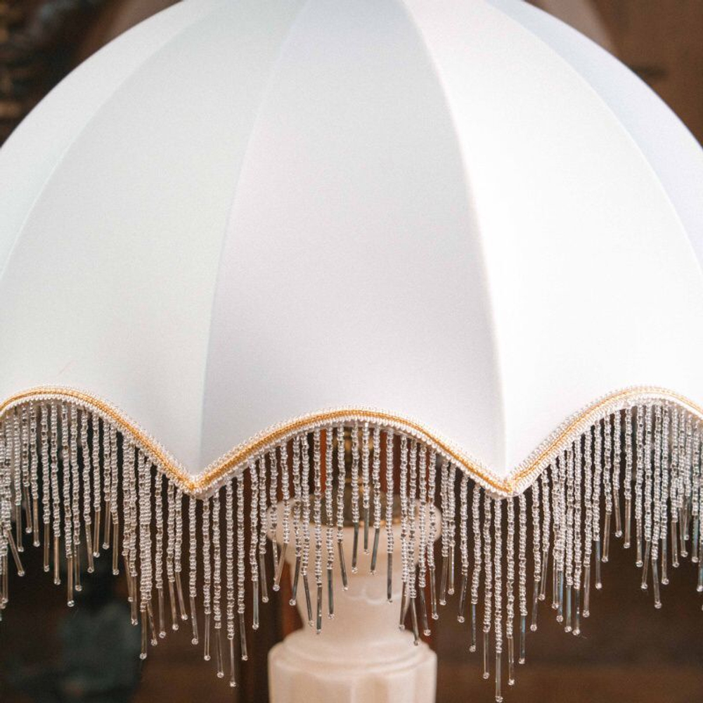 Винтажная настольная лампа с резным мраморным основанием