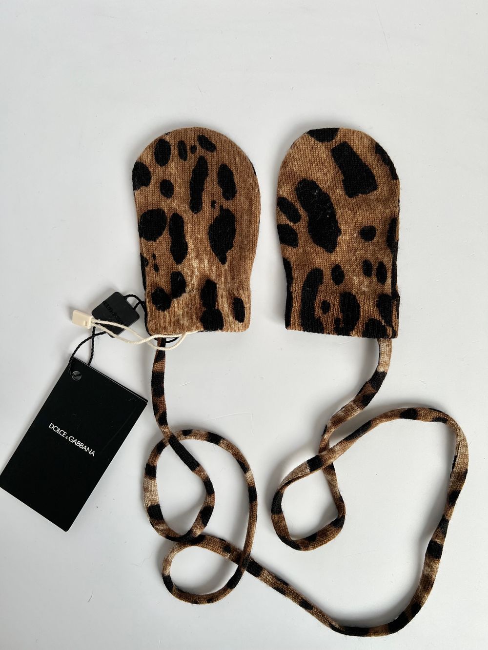 Рукавицы Dolce&Gabbana на 3-9 месяцев