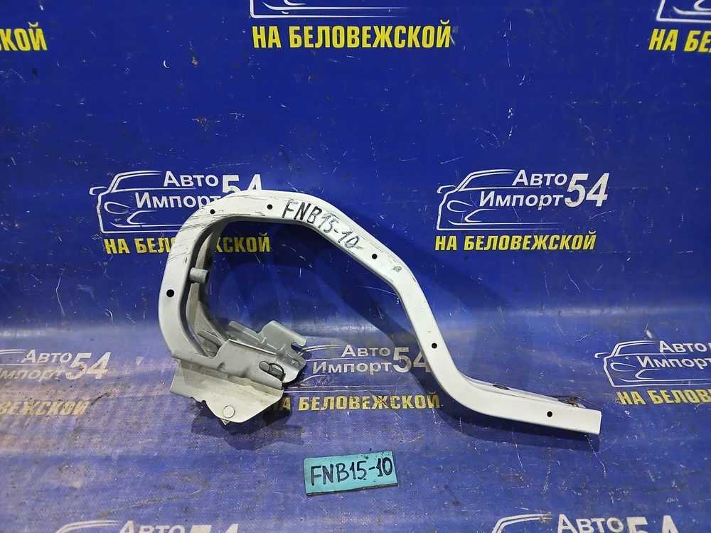 Петля багажника NISSAN SUNNY 2000