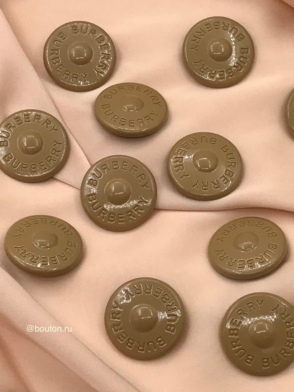 Установочные Кнопки БАРБ. бежевые / комплект с шляпкой и кнопками