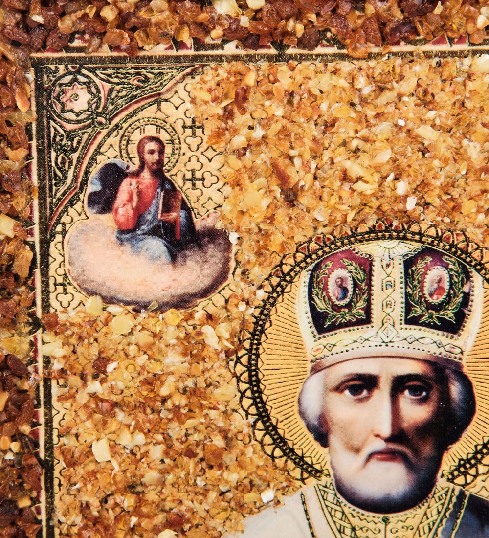 AMB-01/13 Икона «Николай Чудотворец» (с янтарной крошкой) пласт.рамка H-37см