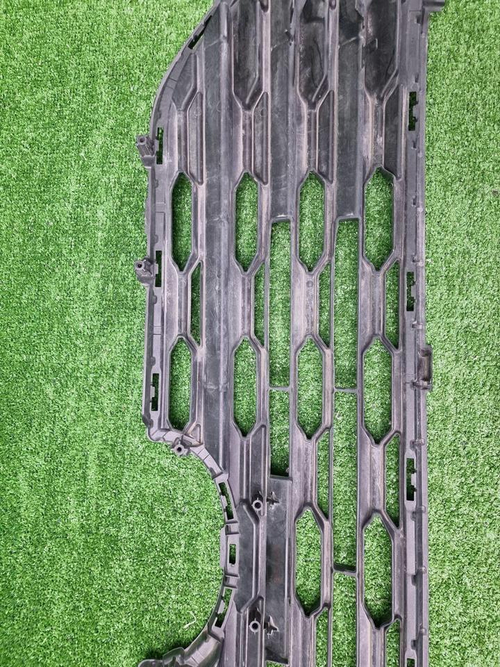 Решетка радиатора Toyota RAV4 5 XA50 (2018-н.в.)