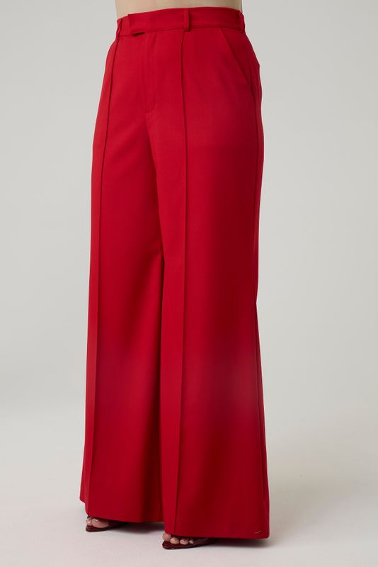 Брюки расклешенные со стрелками, красный