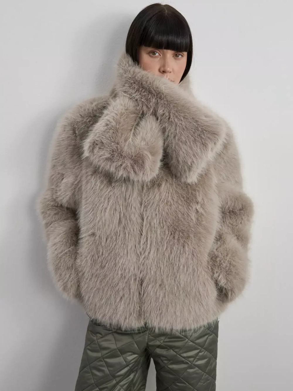 Шуба из экомеха F1