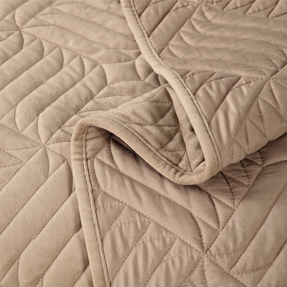 Покрывало 240x260 Sofi De MarkO Армандо светло-бежевое