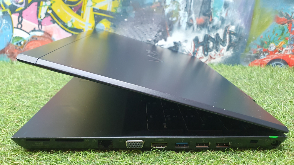 Ноутбук SONY i7/6Gb/6600M 1Gb/FHD