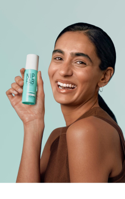 NIP+FAB Hyaluronic Fix Extreme4 2% - сыворотка для лица /   50  ml  / GTIN 5056217808057