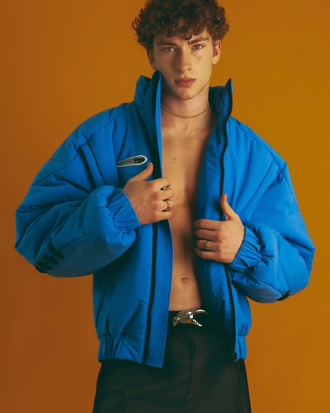 Синий бомбер 