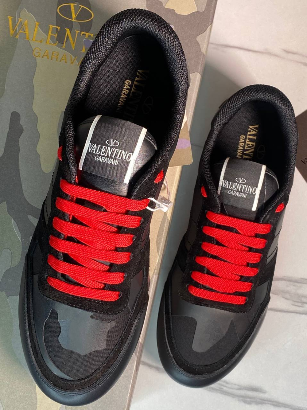 Кроссовки Valentino