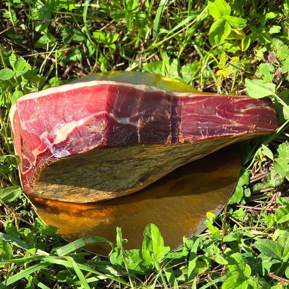 Сибирский хамон кусковой 2 кг Мраморный