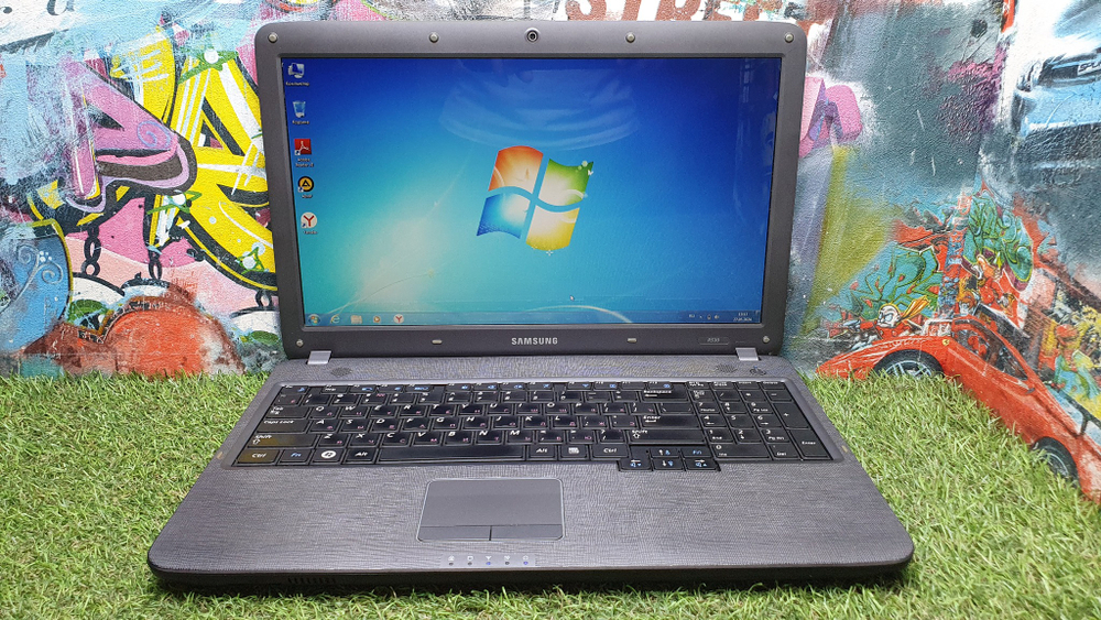 Ноутбук Samsung Pentium/4Gb