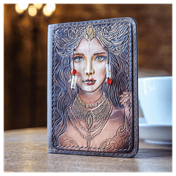 Кожаная обложка на паспорт «Шаманка»
