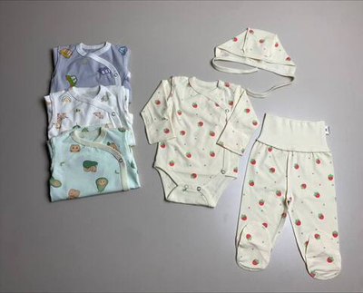 боди ползунки и чепчик