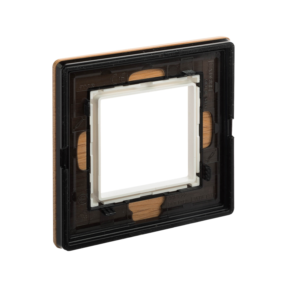 Рамка из натурального дерева, "Avanti", беленый дуб, 1 пост (2 мод.)