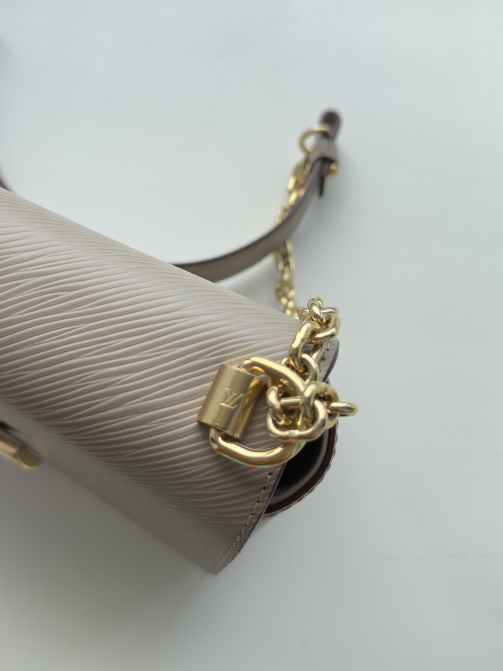 Сумка Louis Vuitton Twist MM