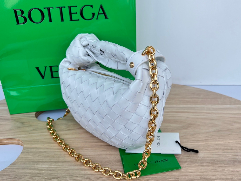 Bottega Veneta Mini Jodie 28 cm