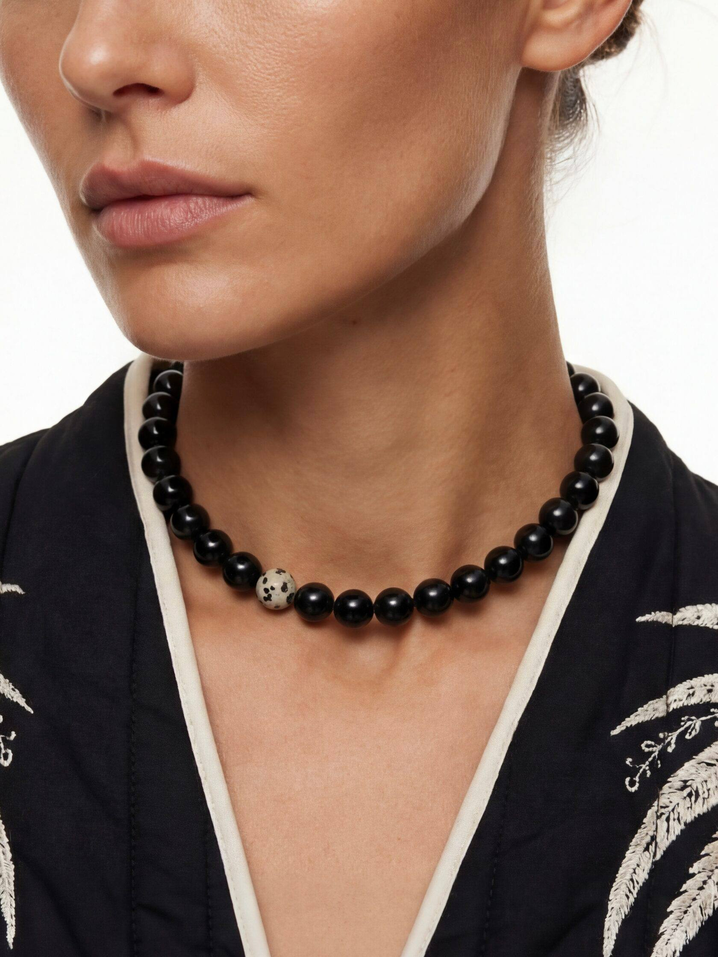 Колье Caviar onyx blink