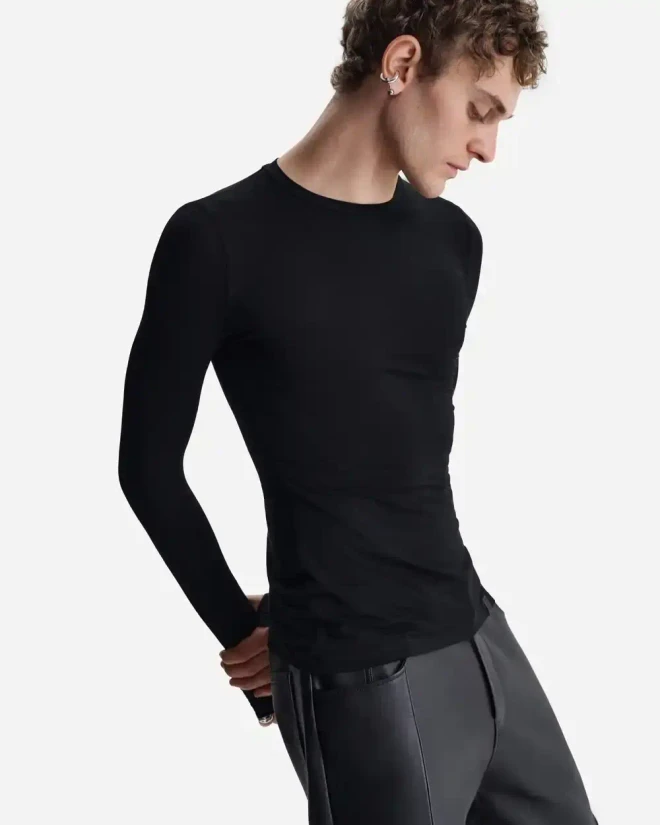 Лонгслив из тонкого трикотажа черный