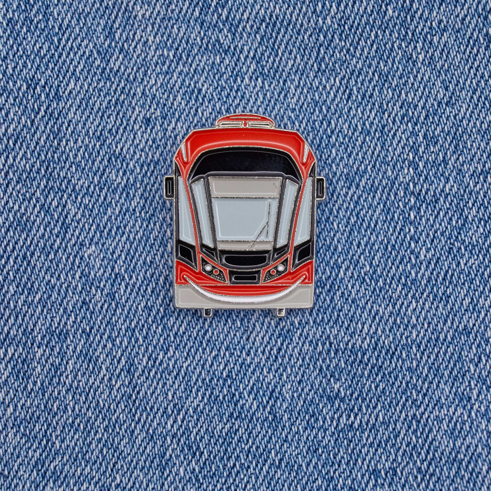 Значок трамвай Витязь-М 71-931 красный