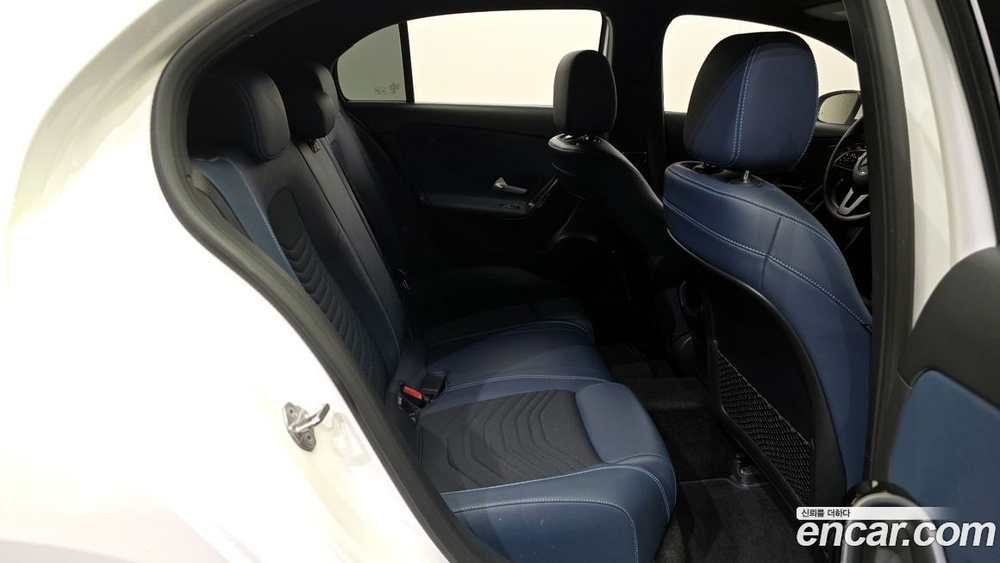 Mercedes-Benz A-Class W177 A220 Hatchback (09.2019)