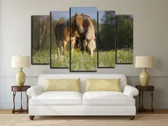 Модульная картина "Игривые лошади"