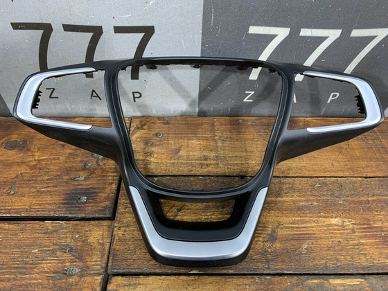 Накладка рулевого колеса Chery Tiggo 8 18-нв Б/У Оригинал 404000085AA