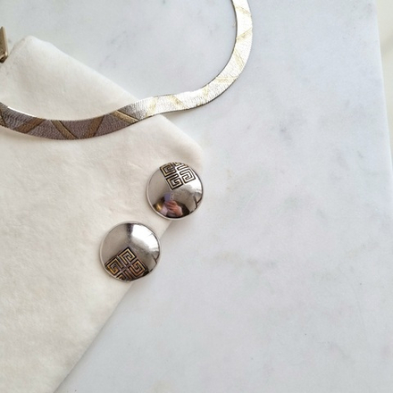 Клипсы круглые Givenchy