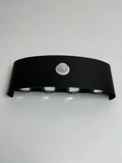 Светильник бра настенный светодиодный уличный с датчиком движения и датчиком освещенности 220в OutFrame 3000K, 8Вт, черный