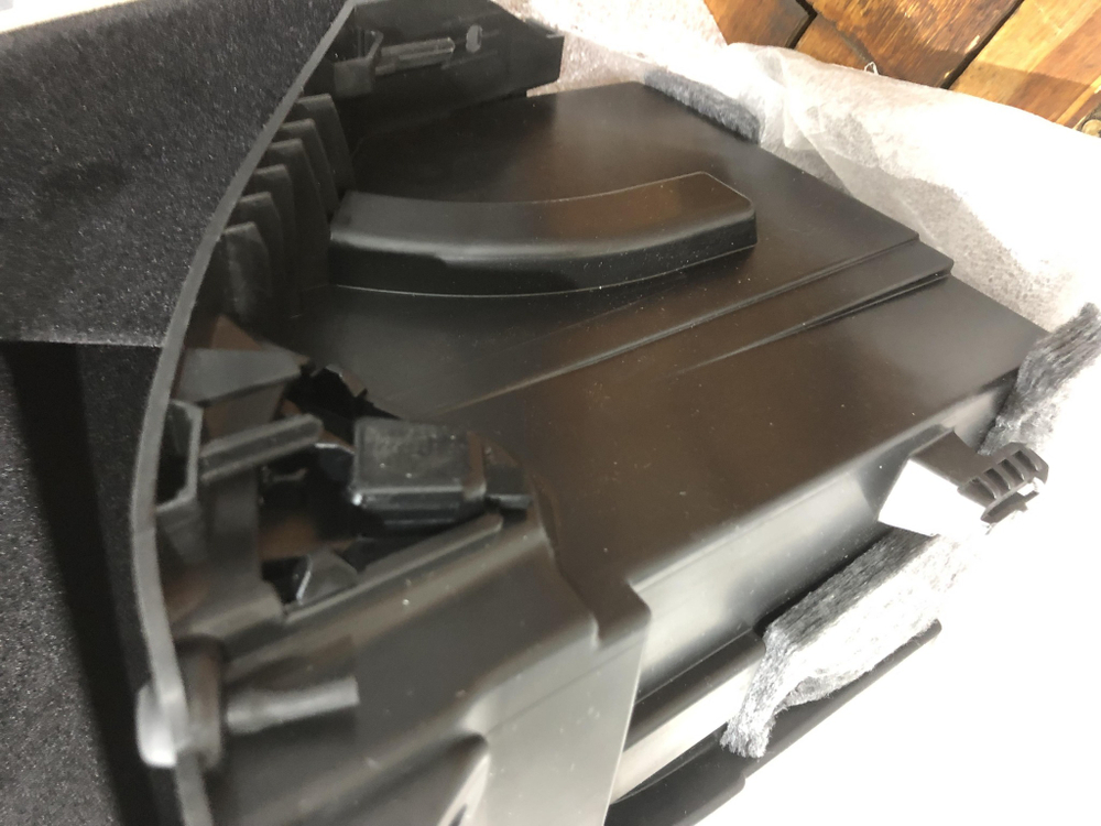 Бардачок Mercedes GLC (X253) 15-22 Б/У Оригинал A2536806902