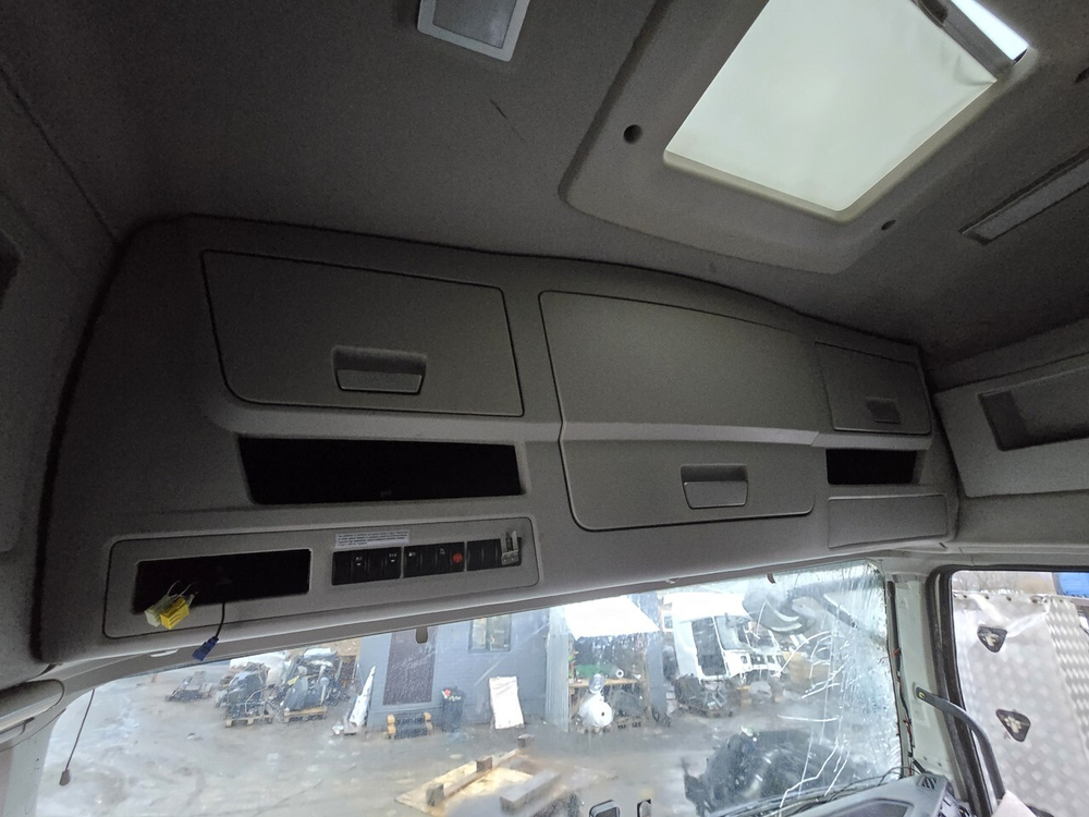 Консоль кабины верхняя в сборе 2023г.