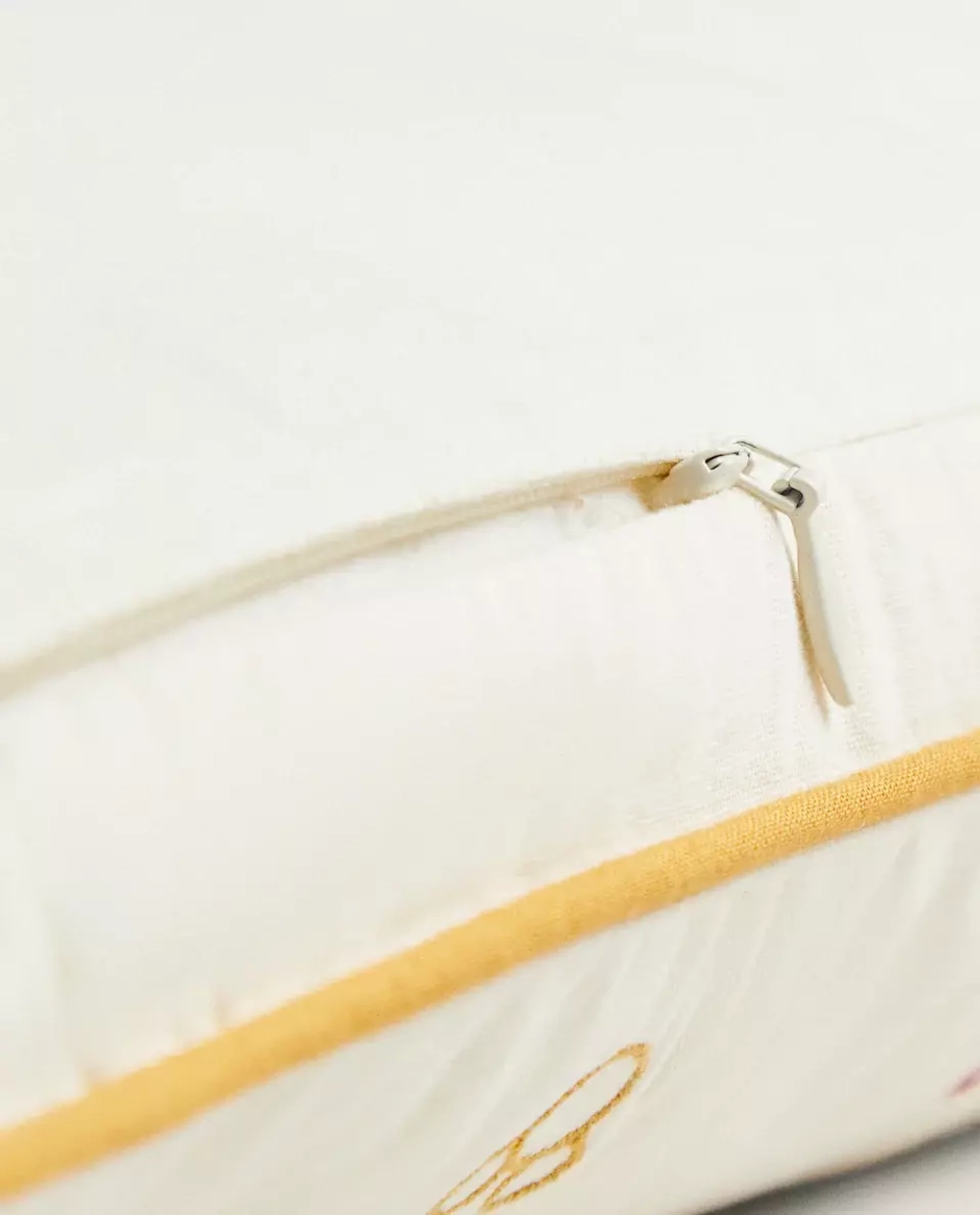 ZARA HOME ДЕТСКИЙ ЧЕХОЛ НА ПОДУШКУ С МИККИ МАУСОМ © DISNEY