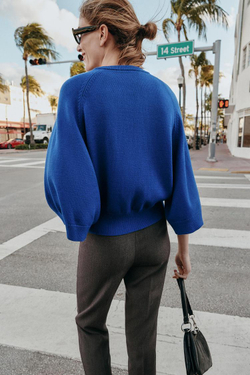 ZARA СВИТЕР С ШИРОКИМИ РУКАВАМИ, ЯРКО-СИНИЙ