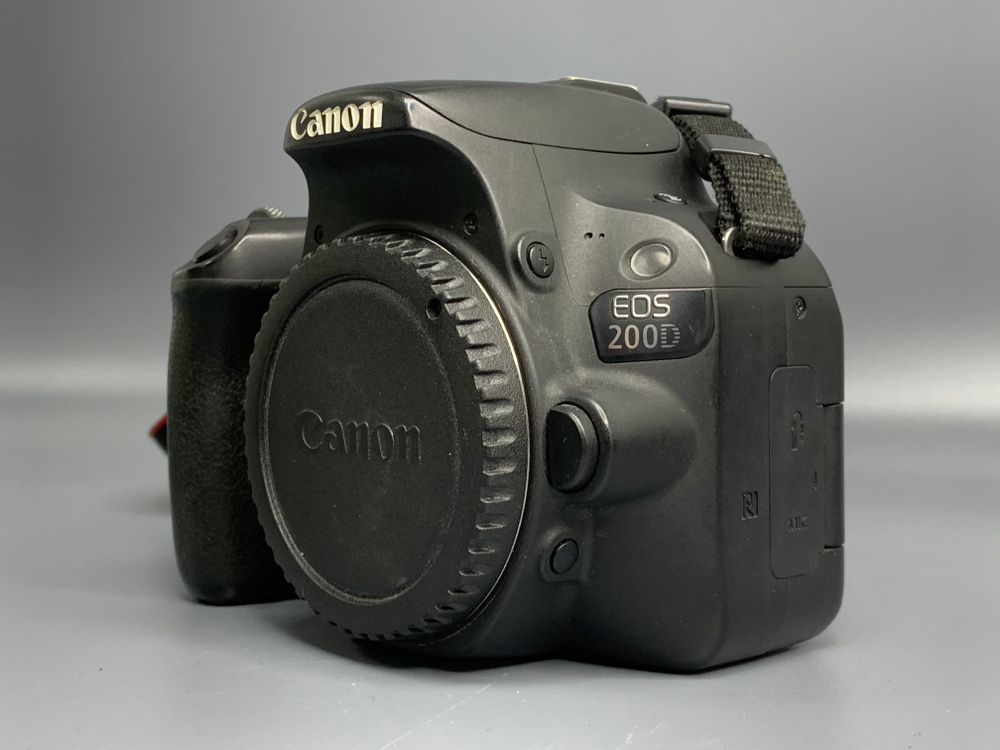 Canon EOS 200D 55.400 кадров