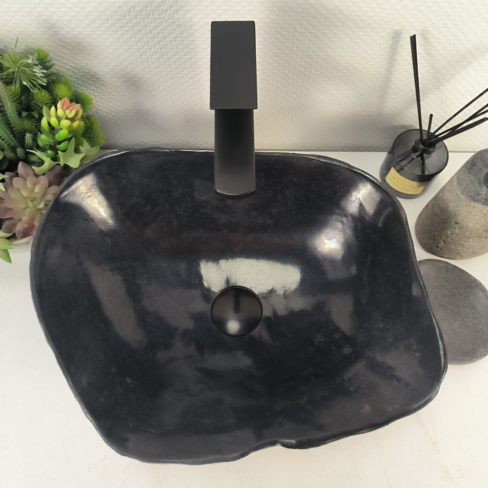 Раковина из речного камня RS-65191 44*36*15 0861