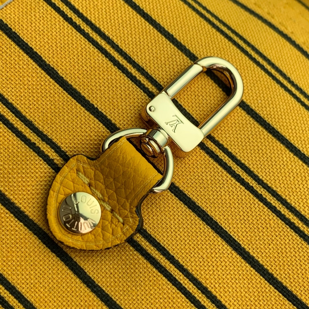 Louis Vuitton Neverfull Bandouliere Inside Out MM